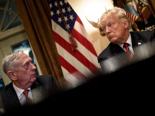 Трамптай ам муруйсан Пентагоны тэргүүн ОГЦОРЛОО