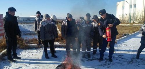 Гал унтраах тактикийн сургууль хийлээ