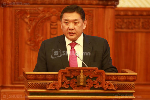 М.Энхболд хамгийн олон буюу 7374 захирамжаар газар олгожээ