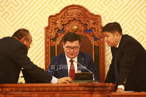 Ард нийтийн санал асуулга явуулах эсэхийг II хэлэлцүүлгийн дараа шийднэ