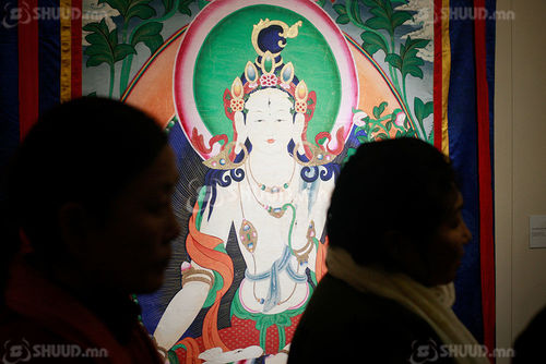 ФОТО: Цагаан Дара Эх бурханыг бүтээлээ