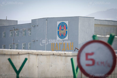 Шүүх хуралдааны өмнөхөн хорих 461 дүгээр ангид амиа егүүтгэжээ