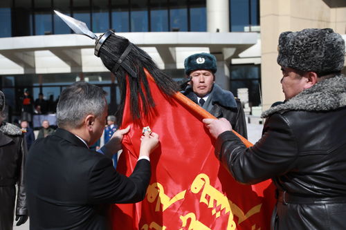 Зэвсэгт хүчний 167 дугаар ангийг Цэргийн гавьяаны одонгоор шагнав