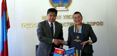 Хамтран ажиллах санамж бичигт гарын үсэг зурлаа