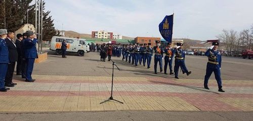 Шуурхай албаны автомашин хүлээлгэн өгөв