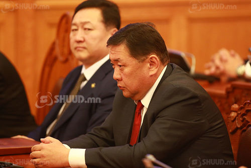 М.Энхболд: Ерөнхийлөгчийн засаглалыг ярих бол шинэ Үндсэн хууль хэлэлцэх ёстой