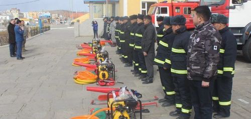 Гал түймэр унтраах багаж хэрэгслийг хүлээлгэн өглөө