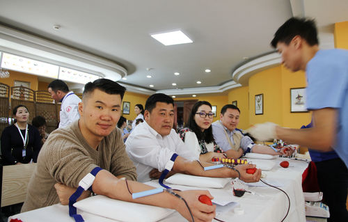 Төрийн банкны хамт олон цусаа хандивлахыг уриалж байна