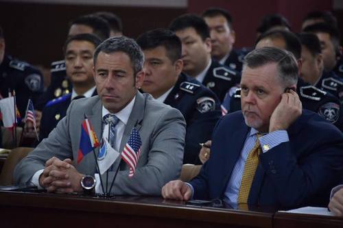 АНУ-ын Хар тамхитай тэмцэх албатай хамтарсан сургалт эхэллээ