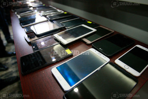 Монтел, Теди төвийн ченж нараас 264 гар утас хураан авчээ