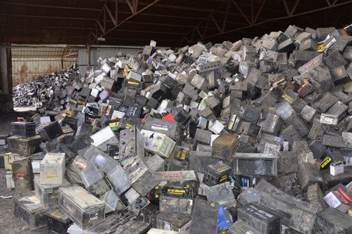 Нийслэлчүүдэд учирсан бас нэг АЮУЛ: Хөрсөнд нэвчсэн хүхрийн хүчил