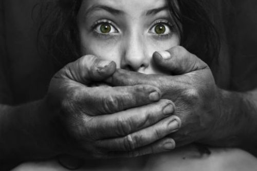 14-17 насны зургаан охин хүн худалдаалах гэмт хэргийн хохирогч болжээ