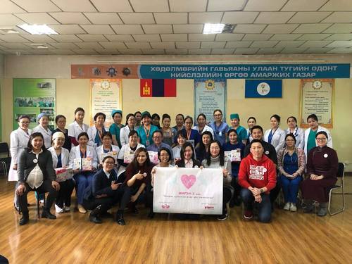 “Халуун сэтгэл in Japan” ТББ-аас Нийслэлийн амаржих газруудад хандив өгөв