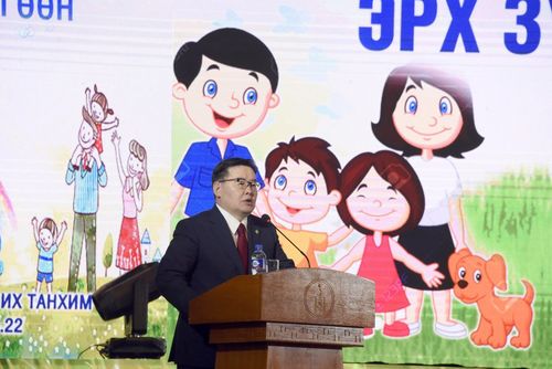 “Гэр бүл, хүүхдэд ээлтэй эрх зүйн орчныг бүрдүүлье” зөвлөгөөн эхэллээ