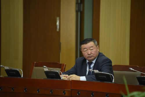 Төрийн 192 мянган албан хаагчийн 66.3 хувь нь орон сууцтай