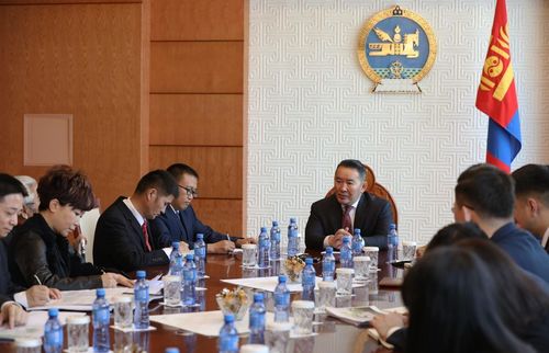 БНХАУ-ын Цөлжилтийг бууруулах сангийн төлөөлөгчид иржээ