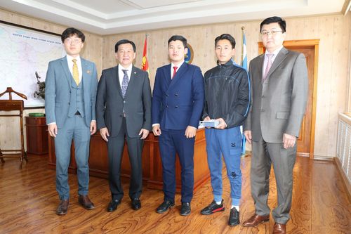 Өөрийн хүсэлтээр хөдөө ажиллах залууст талархал илэрхийллээ