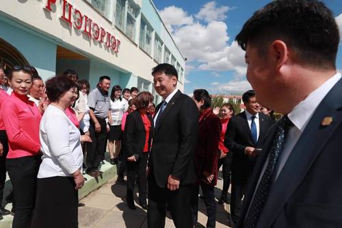 Багануур дүүргийн сургууль, цэцэрлэг, эмнэлгийн асуудлыг шийдвэрлэнэ