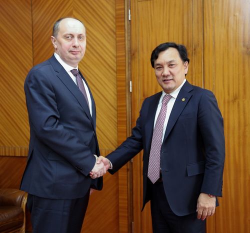 Экс сайд Б.Батзоригийн тохиролцоо ажил хэрэг болох нь