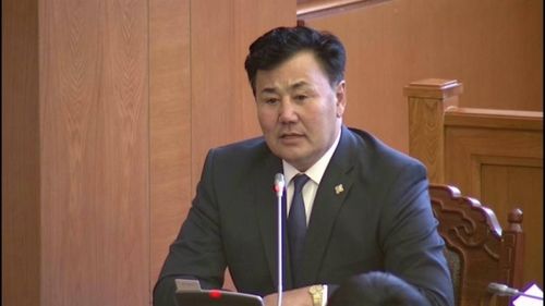 Б.Баттөмөр: Төрд бэлтгэгдээгүй хүмүүс улсын хөгжлийг мухардалд оруулж байна