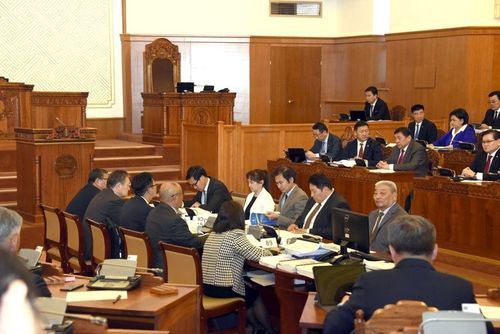 Шүүх эрх мэдлийн хариуцлагыг дээшлүүлж, хараат бус байдлыг хангахтай холбоотой нэмэлт, өөрчлөлтийн дэд хэсэг хуралдав