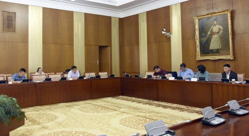 Ерөнхий сайдыг огцруулахтай холбоотой иргэдээс ирүүлсэн саналыг танилцуулна