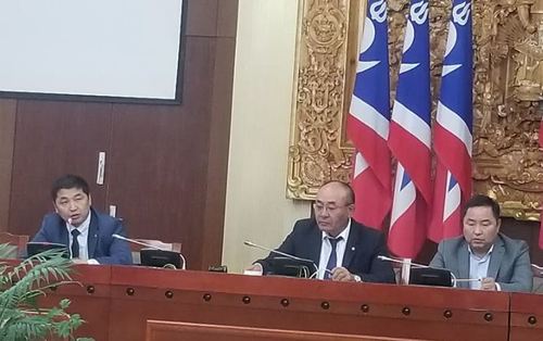 АН: Иргэд Үндсэн хуулийн өөрчлөлтөөр мэдээлэлгүй байна