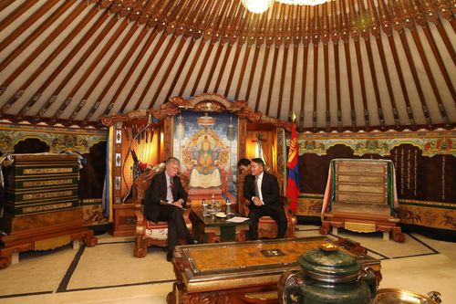 Элчин сайд Жон Болтон Ерөнхийлөгч Х.Баттулгад бараалхлаа