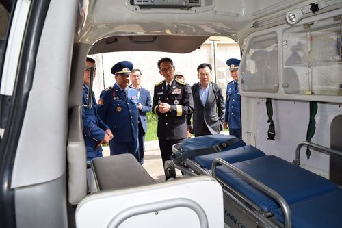 НОБГ-т шуурхай албаны автомашин олголоо