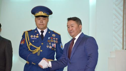 Аврагчдаас төрсөн хоёр дахь гавьяат