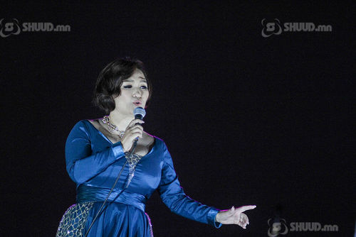 Ө.Уянга: Энэ мэдээг дуулгаж байгаадаа маш их баяртай байна