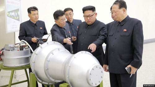 Ким Жон Ун зэвсэг бүтээсэн 103 эрдэмтнийг шагнажээ 