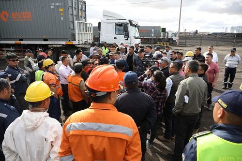 Нүүрс тээврийн жолооч нарын гомдлыг тусгай утсаар хүлээж авдаг болно