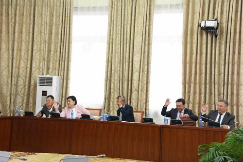 Үндсэн хууль зөрчсөн УИХ-ын гишүүнийг эгүүлэн татна