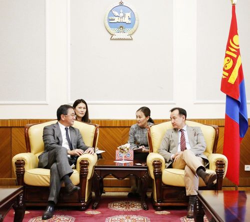 Японы хөрөнгө оруулалтыг илүү татах сонирхолтой байгаагаа илэрхийлэв