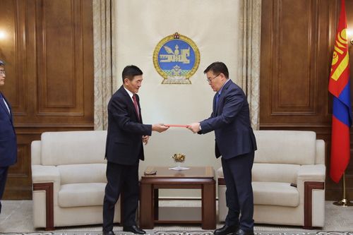 Эрүүгийн багц хуульд нэмэлт, өөрчлөлт оруулах хуулийн төслүүдийг өргөн барилаа