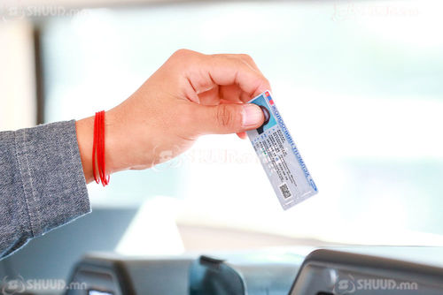 Жолооны эрх сэргээж, ангилал ахиулна гэж бусдыг залилсан этгээдийг баривчилжээ