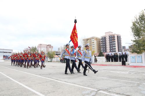 Зэвсэгт хүчний 032 дугаар ангийг Цэргийн гавьяаны улаан тугийн одонгоор шагналаа