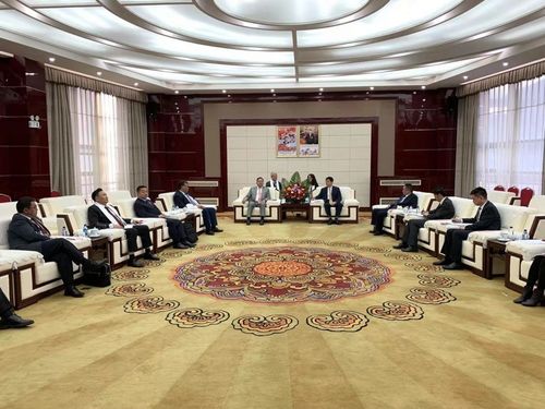 Д.Даваасүрэн тэргүүтэй төлөөлөгчид “Хималайн бүсийн II форум”-д оролцов