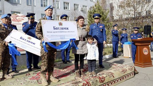 Энхийг сахиулагч аврагчид сайн үйлсийн аяныг өрнүүллээ