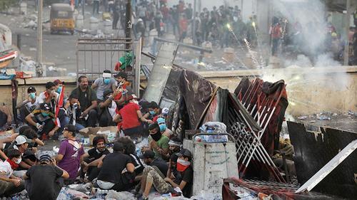 Ирак: Эсэргүүцэл, эмх замбараагүй байдал үүссэн тав хоногт 100 хүн амиа алджээ