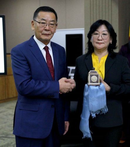 Шүүхийн ерөнхий зөвлөлийн дарга Н.Лүндэндоржийг чөлөөлөв