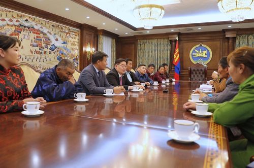 Галуут сумын иргэд УИХ-ын дарга Г.Занданшатарт хандлаа