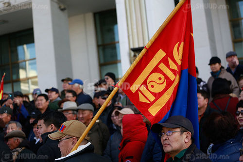 ШУУД: Сүхбаатарын талбайд жагсаал болж байна