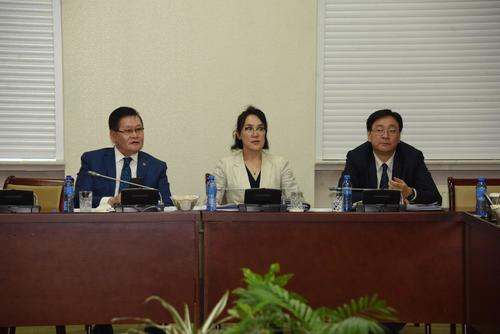 Үндсэн хуулийн ажлын хэсэг хуралдлаа