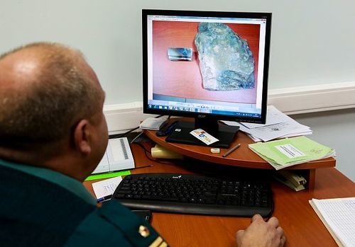 Монгол эмэгтэй Оросын хил дээр саатуулагджээ