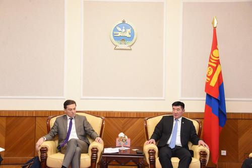 Улс төрийн намын тухай хуулийн төсөлтэй холбогдуулан саналаа солилцов