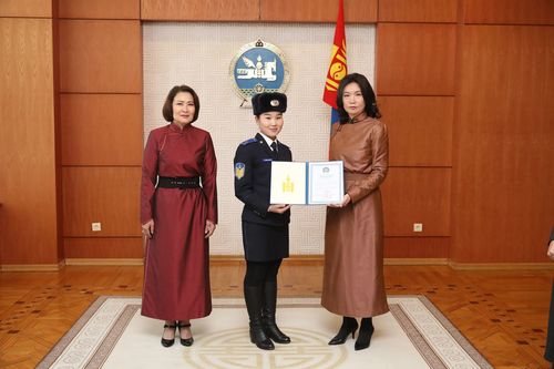 Ерөнхийлөгчийн нэрэмжит тэтгэлэг олголоо