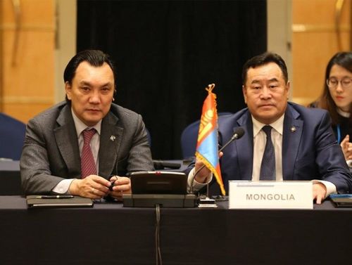 Я.Санжмятав Ази, Номхон далайн орнуудын парламентчдын чуулганд оролцож байна