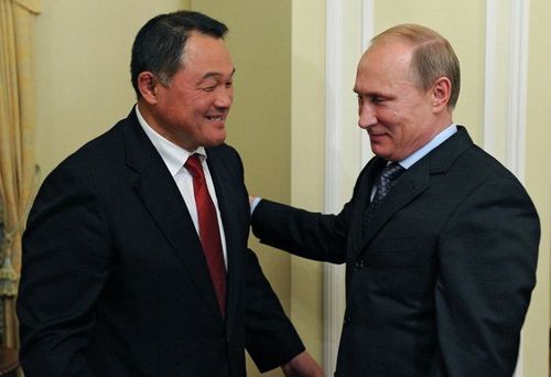 Албан тушаалын шатаар огцом өгсөнө